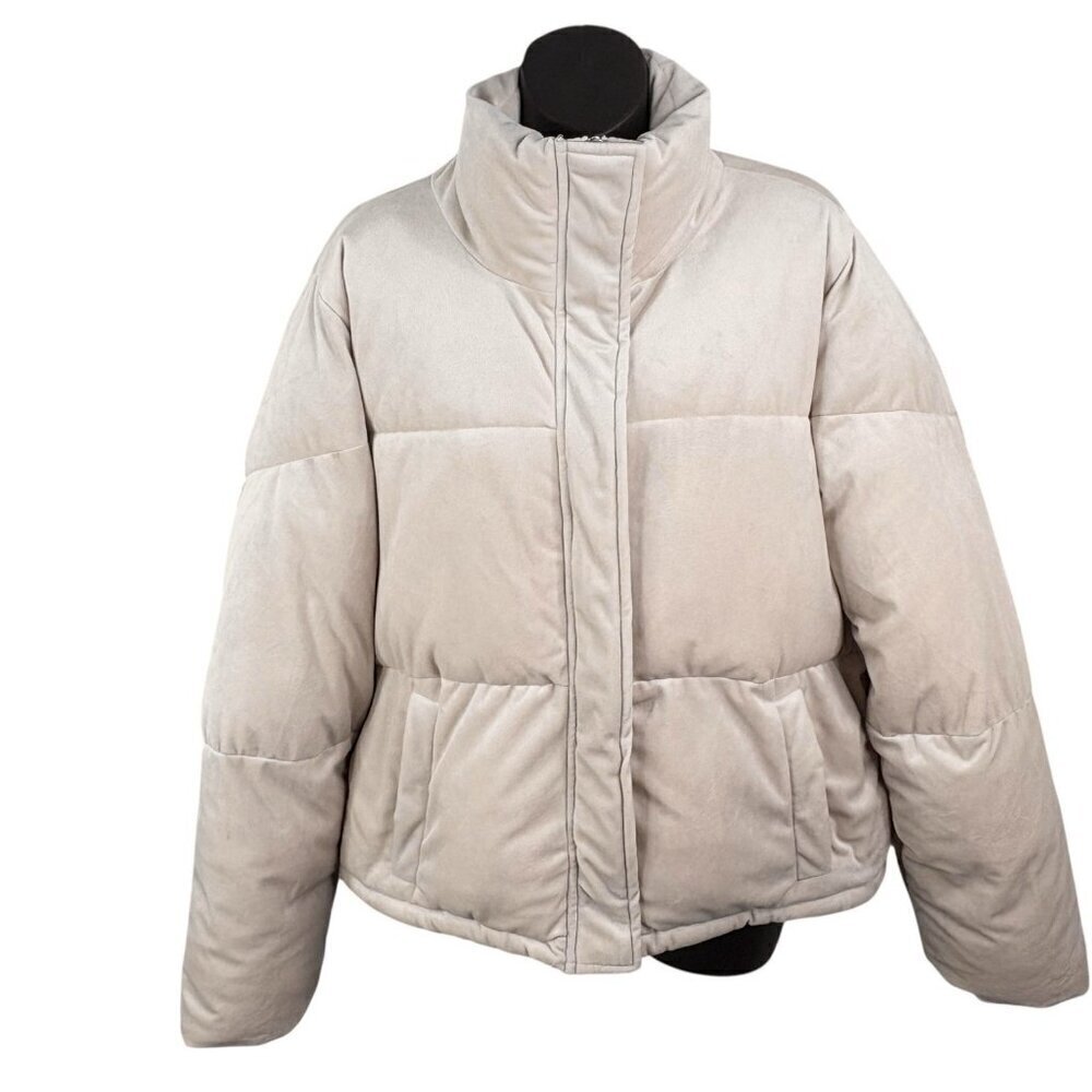 Forever 21 Soft Fabric Puffer  Full Zip Jacket Cream Women’s M Winter GORPCORE